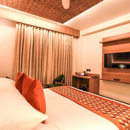 Rj Hotel - Managed By Atithi House Greater Noida Dış mekan fotoğraf