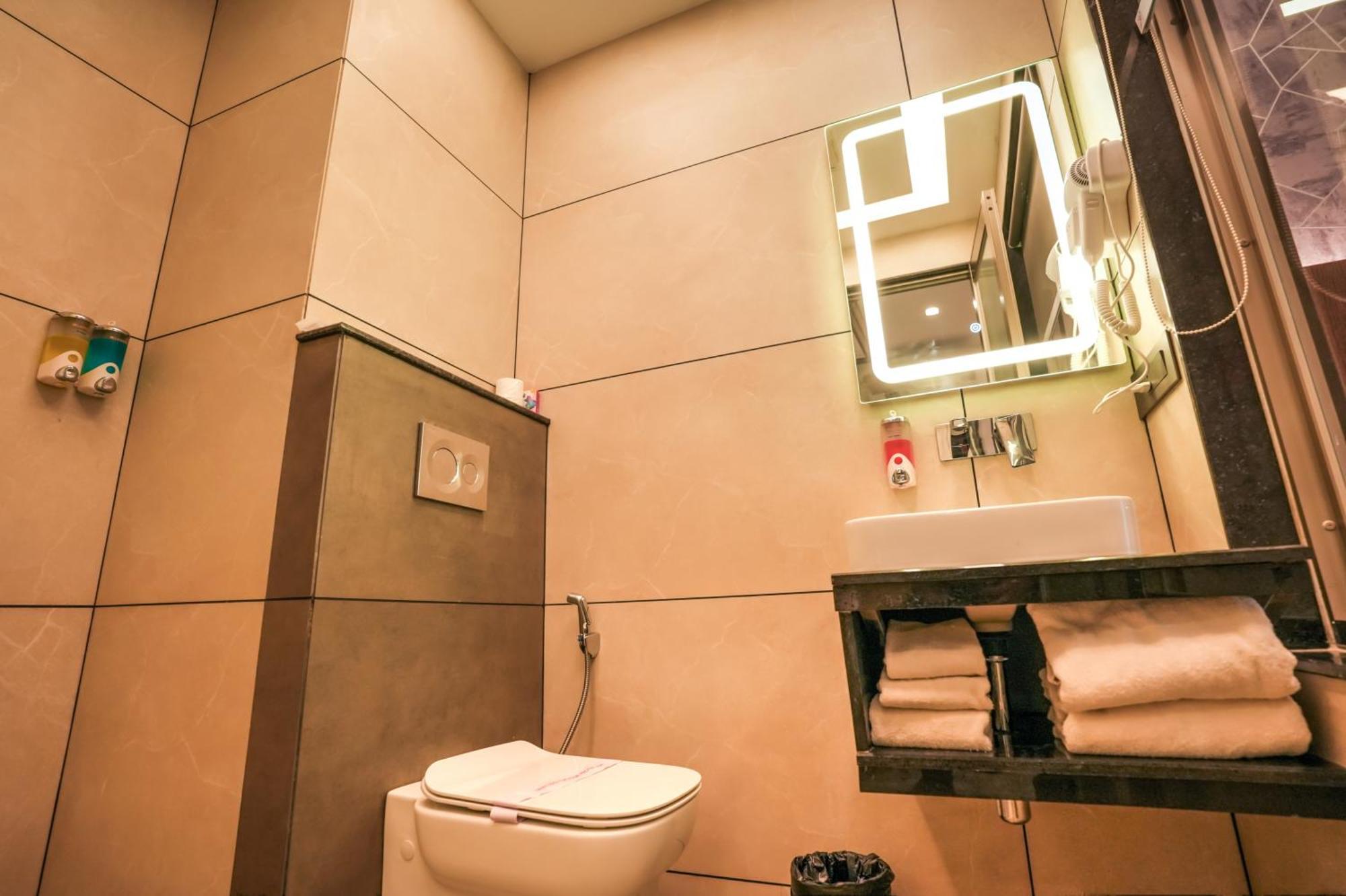 Rj Hotel - Managed By Atithi House Greater Noida Dış mekan fotoğraf