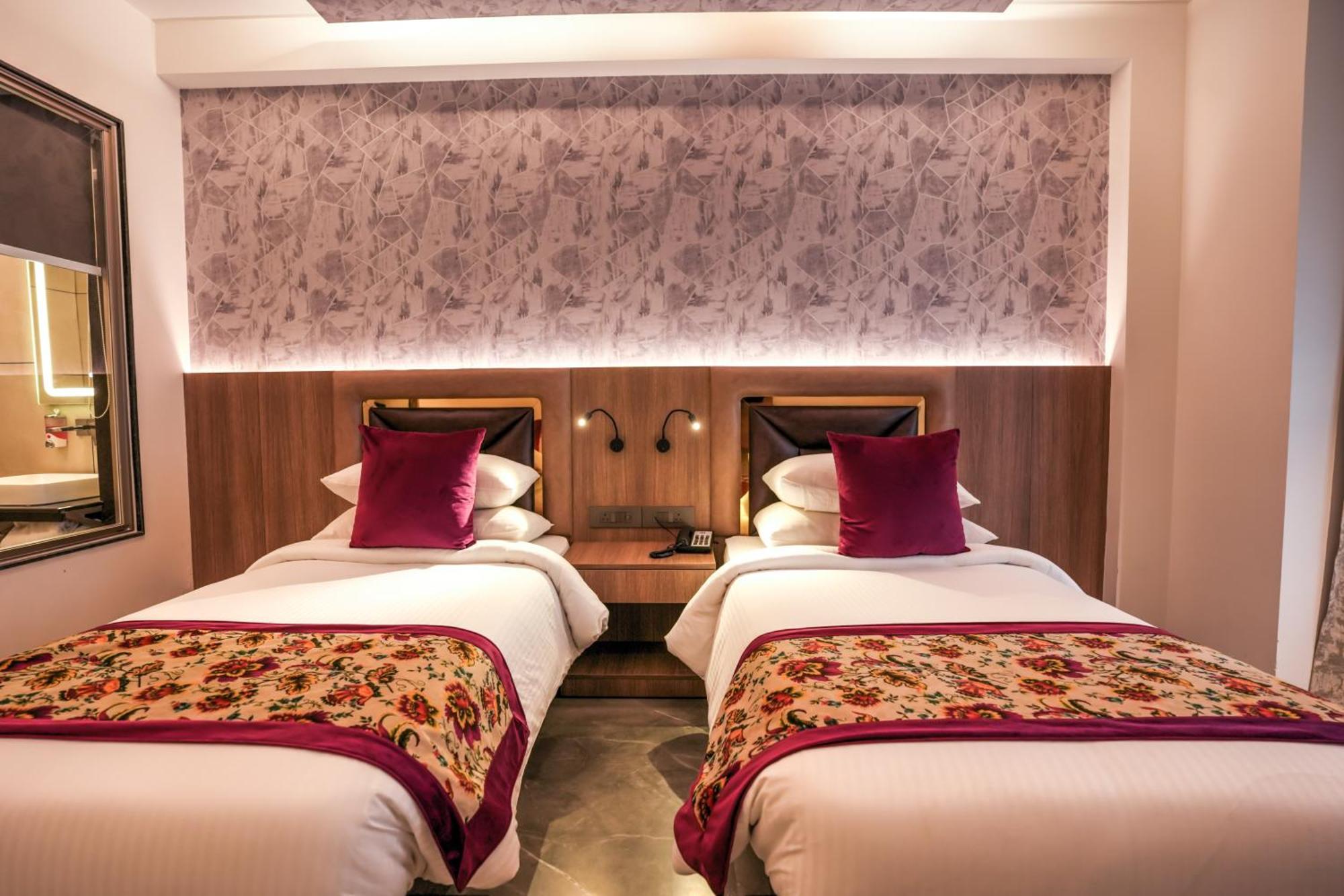 Rj Hotel - Managed By Atithi House Greater Noida Dış mekan fotoğraf