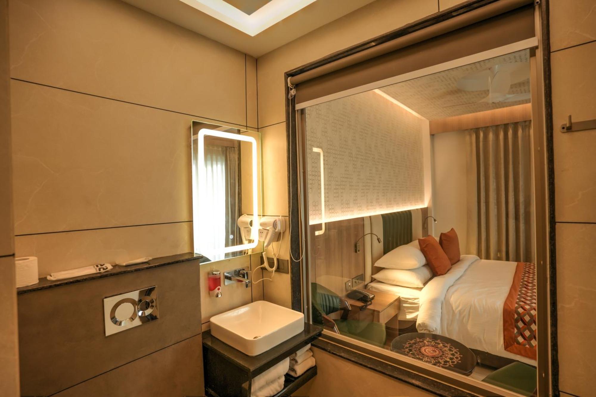 Rj Hotel - Managed By Atithi House Greater Noida Dış mekan fotoğraf