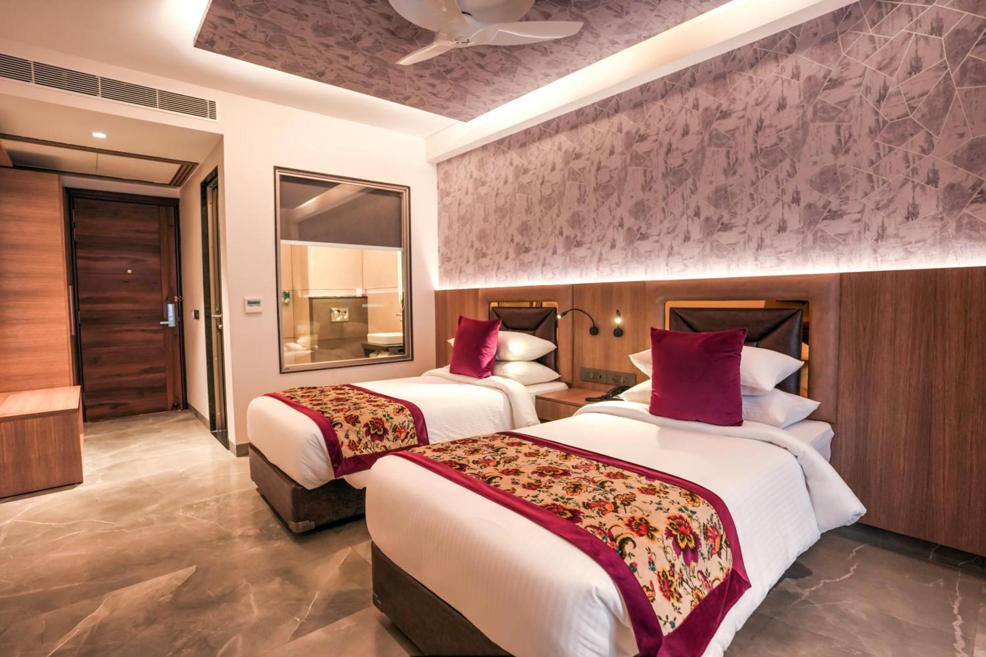 Rj Hotel - Managed By Atithi House Greater Noida Dış mekan fotoğraf
