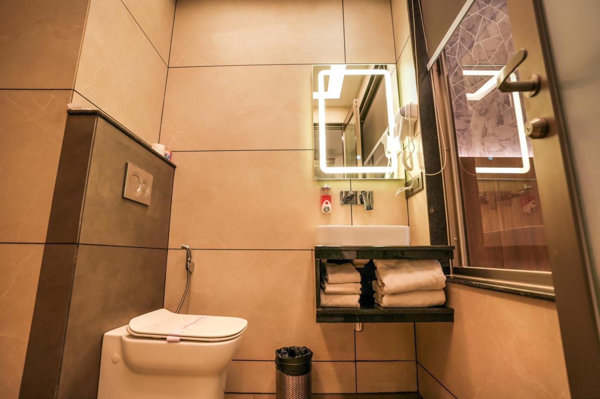 Rj Hotel - Managed By Atithi House Greater Noida Dış mekan fotoğraf