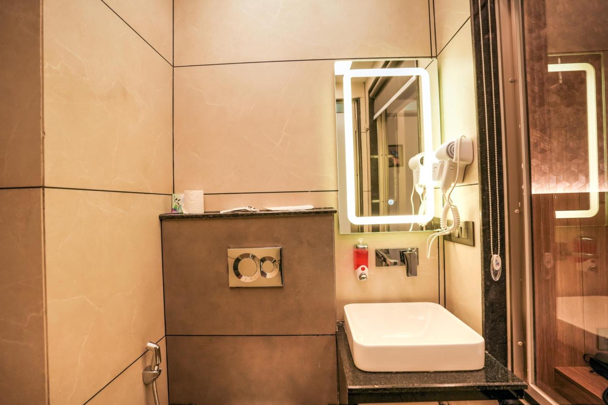 Rj Hotel - Managed By Atithi House Greater Noida Dış mekan fotoğraf