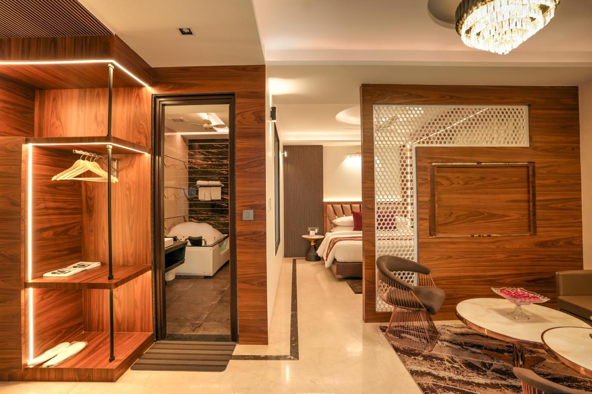 Rj Hotel - Managed By Atithi House Greater Noida Dış mekan fotoğraf