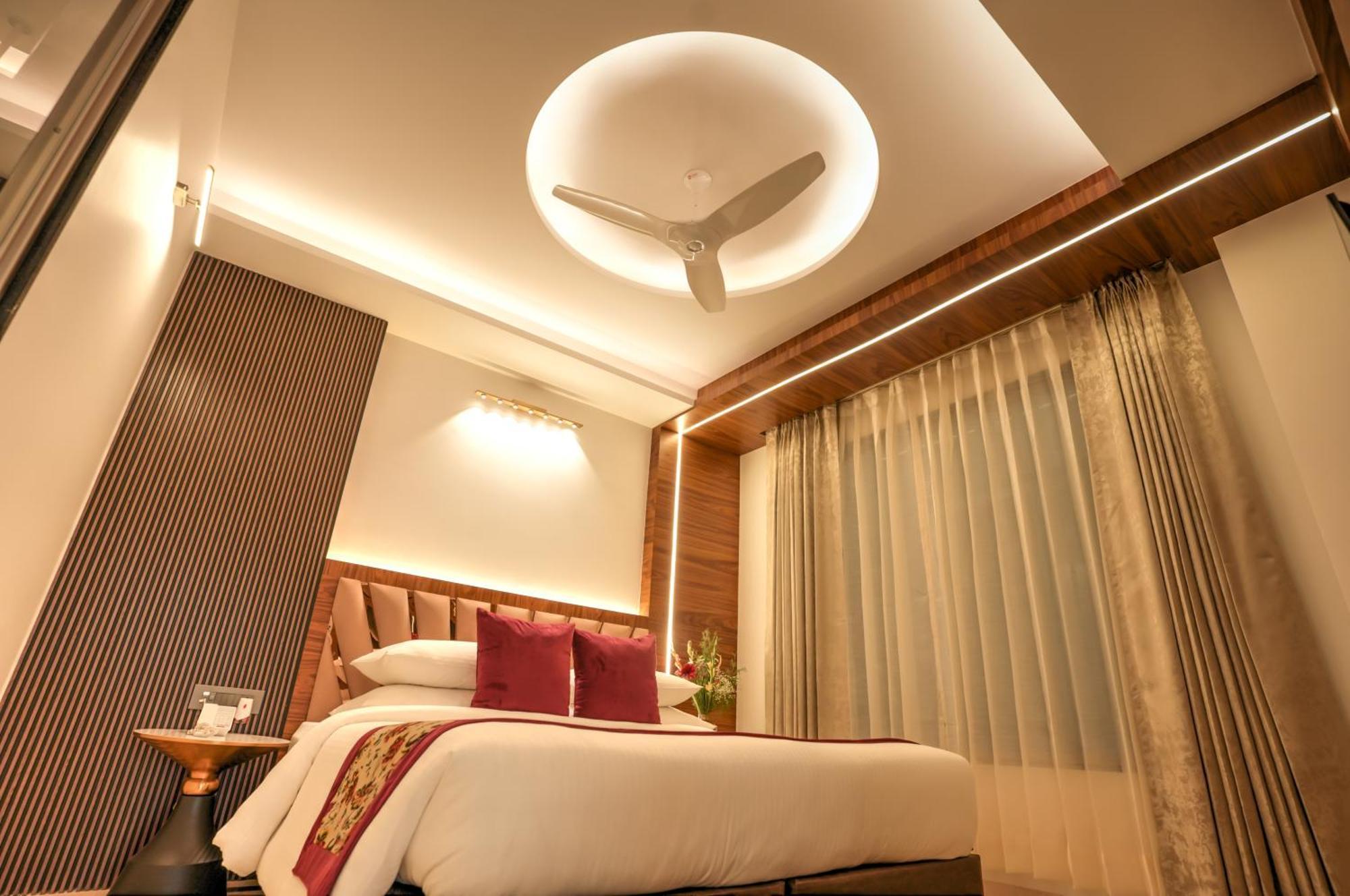 Rj Hotel - Managed By Atithi House Greater Noida Dış mekan fotoğraf