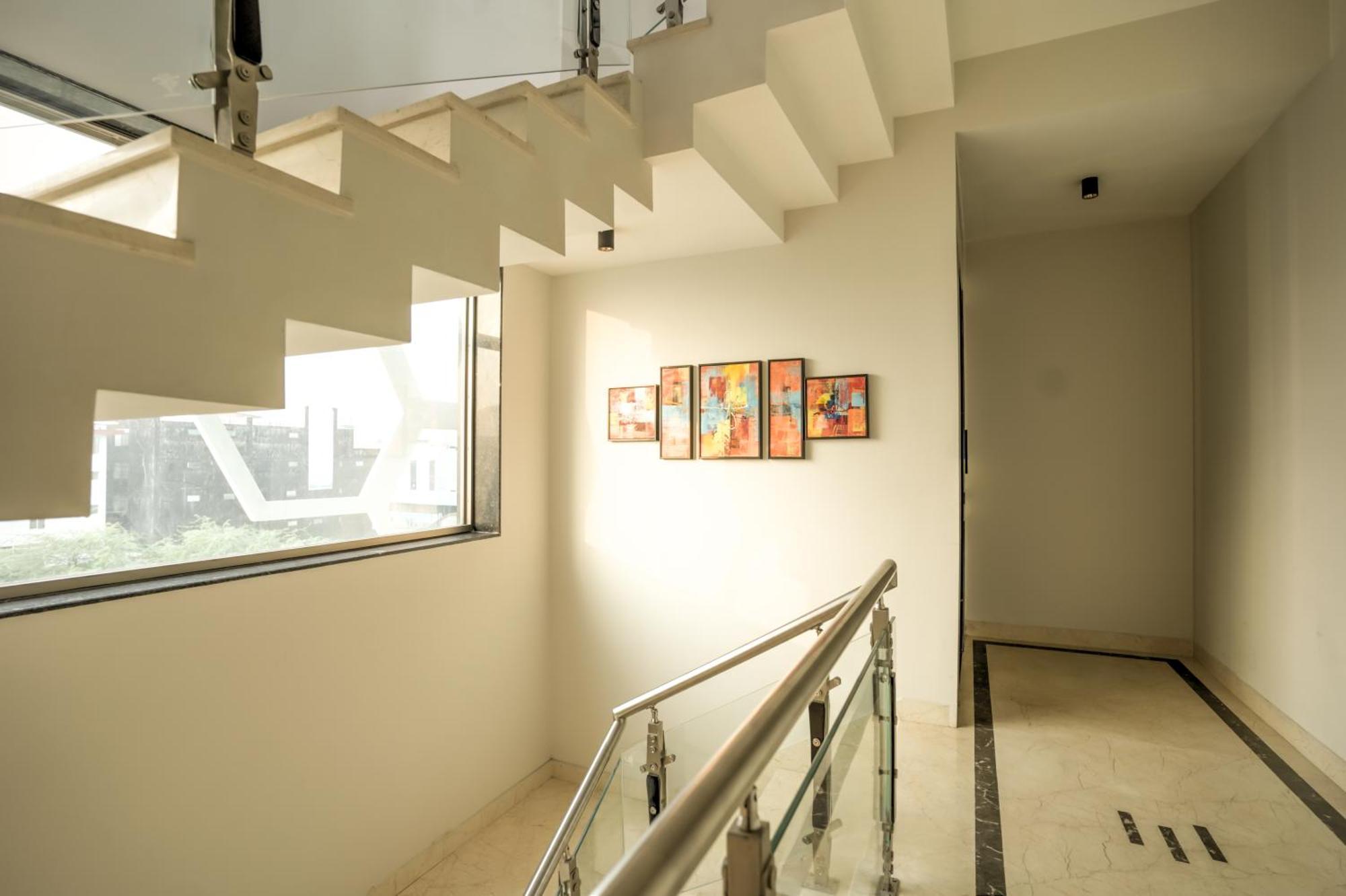Rj Hotel - Managed By Atithi House Greater Noida Dış mekan fotoğraf