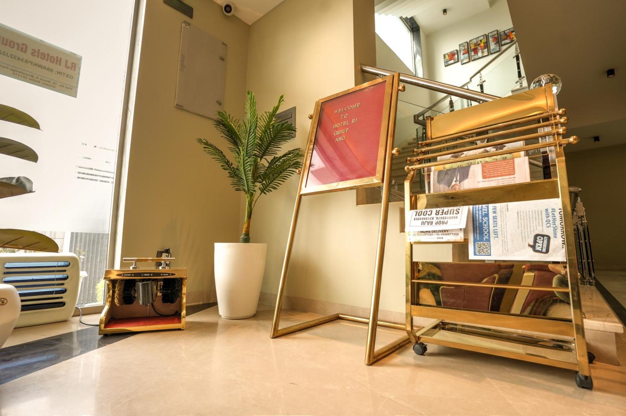 Rj Hotel - Managed By Atithi House Greater Noida Dış mekan fotoğraf